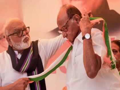 maharashtra politics Chhagan Bhujbal fell at the feet of Sharad Pawar Inside Story at YB Chavan Centre | विठ्ठला, सांभाळून घे, भुजबळांचे पवार यांच्यासमोर उद्गार; वाय बी चव्हाण सेंटरमधील इनसाईड स्टोरी