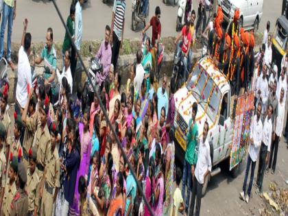 Harvina to China: On the streets of Bhusawalkar for the glory of these engineers | चीनला हरविणा:या अभियंत्यांच्या गौरवासाठी भुसावळकर रस्त्यावर