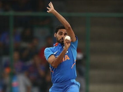 ICC World Cup 2019 : Bhuvneshwar Kumar back in the nets ahead of West Indies Match | ICC World Cup 2019 : भुवनेश्वर कुमार पूर्णपणे तंदुरुस्त? नेट्समध्ये केली गोलंदाजी!