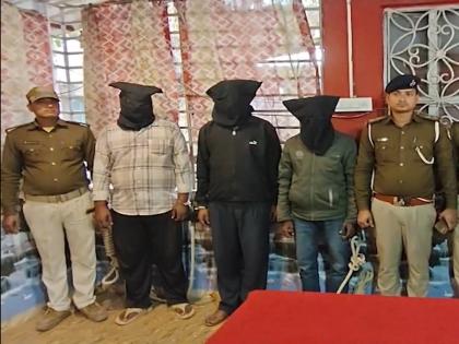 विधवा आईशी अवैध संबंध; संतापलेल्या पुतण्याने काकाला 14 गोळ्या झाडून संपवले... विधवा आईशी अवैध संबंध; संतापलेल्या पुतण्याने काकाला 14 गोळ्या झाडून संपवले...