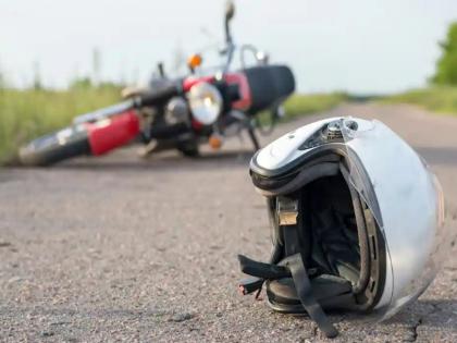 The truck stalled due to brake down and disaster ensued Bike rider dies female passenger injured | ब्रेक डाऊन झाल्याने ट्रक थांबला अन् अनर्थ घडला; दुचाकीस्वाराचा मृत्यू, सहप्रवासी तरुणी जखमी