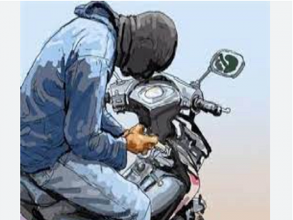 130 km travel for two-wheeler theft; The thief claims that he is collecting money for the girl's marriage | दुचाकी चोरीसाठी १३० किमीचा प्रवास; मुलीच्या लग्नासाठी पैसे जमा करत असल्याचा चोरट्याचा दावा