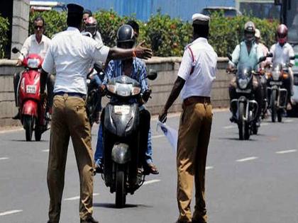 ... so if you ride a bike with a sandal or sandals, then the action will be | ...म्हणून आता चप्पल किंवा सँडल घालून बाईक चालवल्यास होणार कारवाई