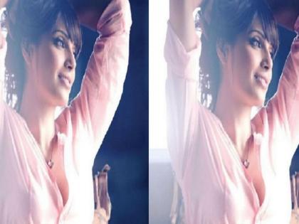 SEE PICS! Bipasha Basu's bold and beautiful pictures are winning the Internet