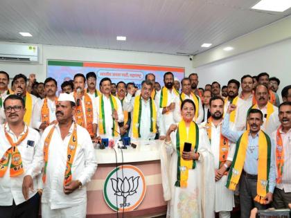 pune news ajit Pawar group faces setback in Maval taluka; key leaders join bjp | मावळ तालुक्यात अजित पवार गटाला खिंडार; प्रमुख नेत्यांचा भाजपमध्ये प्रवेश  