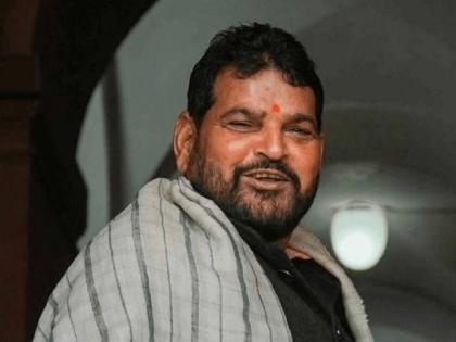  BJP MP Brijbhushan Sharan Singh's lawyer said while presenting his case before a court in Delhi that hugging a woman without sexual intent is not a crime | लैंगिक हेतूशिवाय महिलेला मिठी मारणे गुन्हा नाही; कोर्टात ब्रिजभूषण यांच्या वकिलाचे स्पष्टीकरण