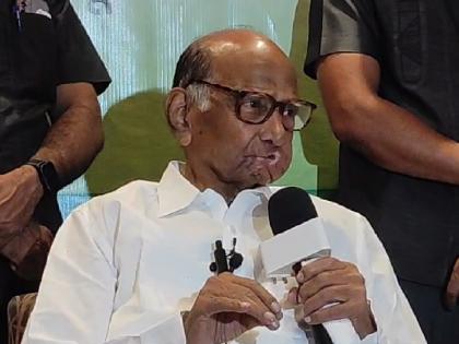 The only slogan of corrupt officials..BJP is better than prison; Criticism of Sharad Pawar | लोकसभेच्या निम्म्या जागांवर ‘महाविकास’ आघाडीवर, शरद पवार यांनी विविध सर्वेक्षणांचा दिला दाखला