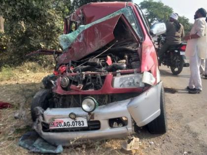 Private bus collides with passenger vehicle: One seriously injured | खासगी बसची प्रवाशी वाहनाला धडक : एक गंभीर जखमी