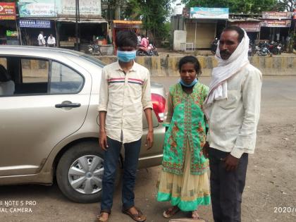 Referendum effect: Finally, two blind students reached home | लोकमत इफेक्ट : अखेर ते दोन अंध विद्यार्थी पोहोचले घरी