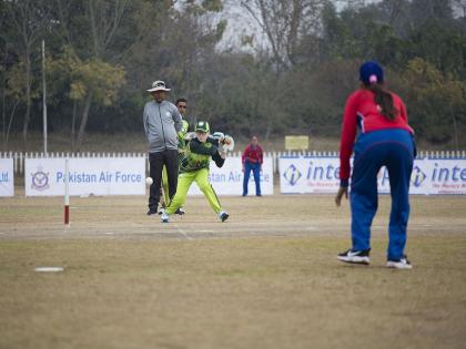 Blind Women's Cricket Competition on Sunday | अंध महिलांची क्रिकेट स्पर्धा रविवारी