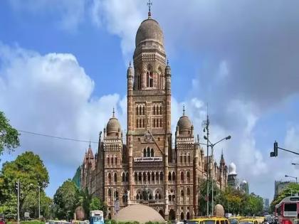 Mumbai Municipal Corporation received 410 suggestions and objections for ward formation; Cold response to appeal | प्रभाग रचनेसाठी मुंबई महानगरपालिकेकडे आल्या ४१० सूचना अन् हरकती; आवाहनाला थंड प्रतिसाद Mumbai Municipal Corporation received 410 suggestions and objections for ward formation; Cold response to appeal | प्रभाग रचनेसाठी मुंबई महानगरपालिकेकडे आल्या ४१० सूचना अन् हरकती; आवाहनाला थंड प्रतिसाद
