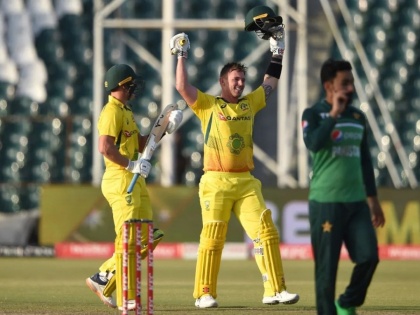 PAK vs AUS 2nd ODI : Australia (348 for 4 in 50 overs) against Pakistan in Lahore,  162 runs partnership between Travis Head and Ben McDermott ( 104)  | Ben McDermott, PAK vs AUS 2nd ODI : ३ सामन्यांचा अनुभव असलेल्या फलंदाजाने पाकिस्तानला धुतले; LSGच्या Marcus Stoinis नेही हात साफ केले 