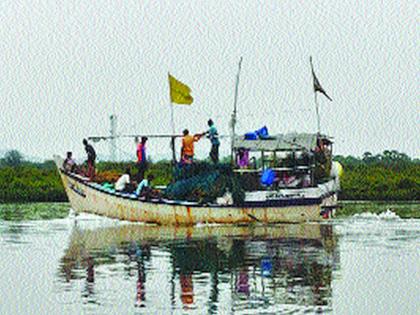 Licenses of 44 boats in Palghar-Thane canceled; Registration for fishing | पालघर-ठाण्यातील ४४ नौकांचे परवाने रद्द; मासेमारीसाठी नोंदणी