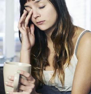 सकाळी झोपेतून उठल्यावर थकवा-आळस जाणवतो? घ्या 'या' टिप्स, दिवसभर राहाल फ्रेश!