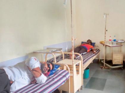 Chemical leak in Tarapur; 11 factory workers hospitalized due to eye and throat problems | तारापूरमध्ये रसायनाची गळती; डोळे, घशाला त्रास झाल्याने कारखान्यातील ११ कामगार रुग्णालयात Chemical leak in Tarapur; 11 factory workers hospitalized due to eye and throat problems | तारापूरमध्ये रसायनाची गळती; डोळे, घशाला त्रास झाल्याने कारखान्यातील ११ कामगार रुग्णालयात
