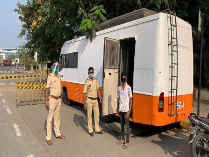 vanity van owners give there vanities to mumbai police in covid circumstances | कौतुकास्पद! मुंबई पोलिसांच्या मदतीसाठी बॉलिवूड सेलिब्रिटींच्या व्हॅनिटी व्हॅन