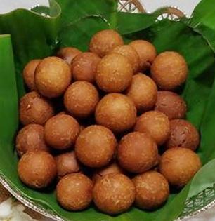 बाहेरुन कडक आणि आतून खुसखुशीत तांदळाची गोड बोरं, फराळाचा पारंपरिक पदार्थ - एकदा खाऊन पाहाच!