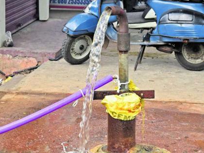 Hot water in a mud well | ...अन् अचानक कूपनलिकेतून येऊ लागलं गरम पाणी