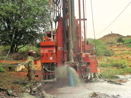 how to protect our groundwater resources | जमिनीच्या पोटातल्या पाण्याचा बेसुमार उपसा करणा-या अरेरावीला चाप कसा बसेल?