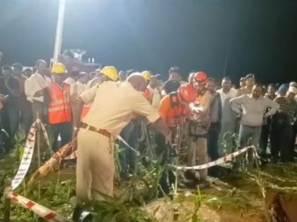 three year old girl dies after falling into borewell in singrauli birthday was day later | हृदयद्रावक! ३ वर्षांच्या मुलीचा वाढदिवसाच्या एक दिवस आधीच बोअरवेलमध्ये पडून मृत्यू