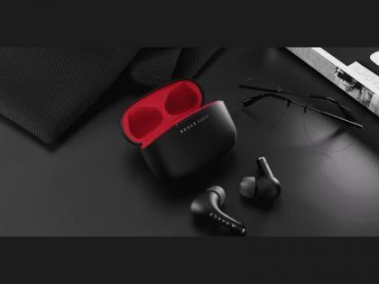 Boult audio airbass gearpods tws earphones launched in india  | 32 तासांचा बॅटरी बॅकअप आणि दमदार साउंड क्वॉलिटीसह AirBass GearPods TWS लाँच 