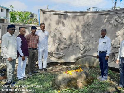 The memory of Babasaheb's arrival was awakened by Budha Tekdi Mitra Parivar | बुध्दा टेकडी मित्र परिवाराने जागवल्या बाबासाहेबांच्या आगमनाच्या स्मृती