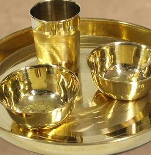 श्रावणात पुजेसाठी तांब्याची भांडी न घासताही लख्ख चमकतील, पाहा ३ उपाय- एकूणएक भांडं होईल स्वच्छ
