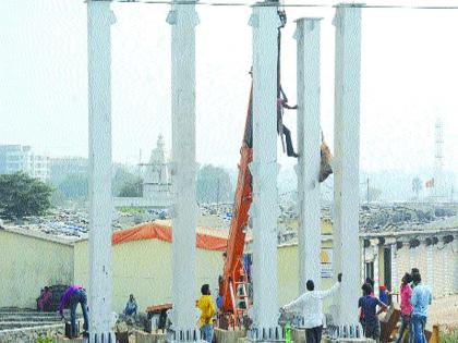 Speed on pedestrian bridges in dombivali | पादचारी पुलाच्या कामाला वेग