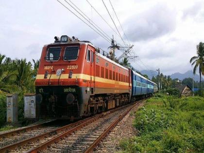 Nagpur-Shahdol Express stopped before its start New car break from administration | नागपूर-शहडोल एक्स्प्रेस सुरू होण्यापूर्वीच झाली बंद; नवीन गाडीला प्रशासनाकडून ब्रेक  