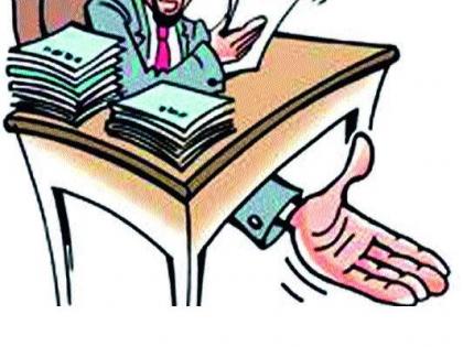 Two water conservation officials caught in bribery trap | जलसंधारण विभागाचे दोघे अधिकारी लाचलुचपतच्या जाळ्यात