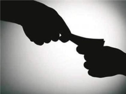 Sub Executive Engineer caught in Dapoli taking bribe of 50,000 | दापाेलीत ५० हजारांची लाच घेताना उपकार्यकारी अभियंता जाळ्यात