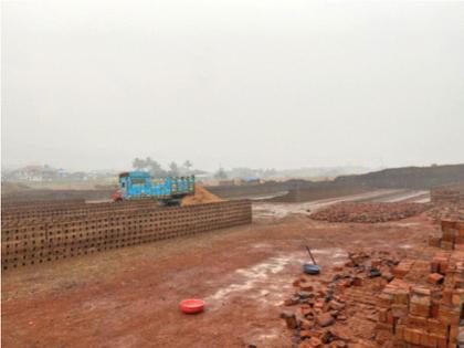 Crores of brick kilns damaged by rains | पावसाने वीटभट्टींचे कोटींचे नुकसान