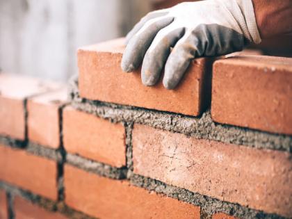 Abb ..! Clay bricks are twice as expensive; The dream of a new home will never come true again | अबब..! मातीच्या विटा दुपटीने महागल्या; नव्या घराचे स्वप्न पुन्हा अधुरे राहणार