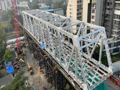 Gokhale bridge becoming a problem people demand for appoint workers for bridge construction | गोखले पूल ठरतोय अडचण? पुलाच्या कामासाठी अधिकाऱ्यांची नियुक्ती करा, स्थानिकांची मागणी