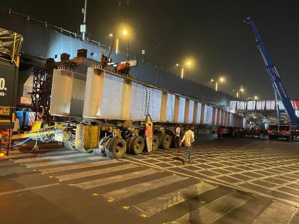 Mumbai: Traffic snarl on Western Highway will break out, bridge girder work near T1 terminal taken up by MMRDA | पश्चिम महामार्गावरील वाहतूक कोंडी फुटणार, टी १ टर्मिनलजवळील पुलाच्या गर्डरचे काम MMRDAकडून फते