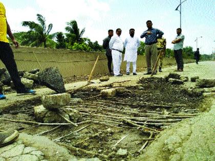 Who is responsible for the disturbance of the bridge in just twelve years? | अवघ्या बारा वर्षांत पुलाच्या दुरवस्थेला जबाबदार कोण?