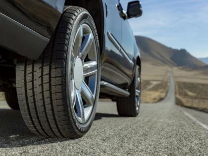 Mercury at 44 degrees, did you check the tires of the vehicle? | पारा ४४ अंशावर, वाहनाचे टायर्स तपासले का?