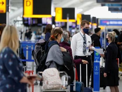 They don't speak English send them back to their country British woman gets angry at Indians at heathrow airport | म्हणे, यांना इंग्रजी येत नाही, त्यांच्या देशात परत पाठवा; ब्रिटिश महिलेची भारतीय कर्मचाऱ्यांवर आगपाखड They don't speak English send them back to their country British woman gets angry at Indians at heathrow airport | म्हणे, यांना इंग्रजी येत नाही, त्यांच्या देशात परत पाठवा; ब्रिटिश महिलेची भारतीय कर्मचाऱ्यांवर आगपाखड