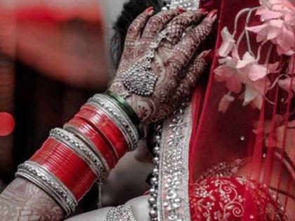 The bride and groom were sitting on the stage, the marriage was broken because of lover! | स्टेजवर बसून होते नवरी-नवरदेव, प्रियकराने केलं असं काही मोडलं लग्न!