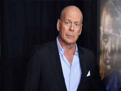 Bruce Willis: Hollywood superstar Bruce Willis announces retirement, decides after suffering from 'Aphasia' disease | Bruce Willis: हॉलिवूड सुपरस्टार Bruce Willisने केली निवृत्तीची घोषणा, 'या' आजाराने त्रस्त होऊन घेतला निर्णय