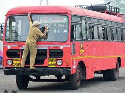 coronavirus: Local service closed in Mumbai, 'Lalpari Maidan Khadi' for urgent service | coronavirus : मुंबईत लोकल सेवा बंद, अत्यावश्यक सेवेसाठी 'लालपरी मैदान खडी'