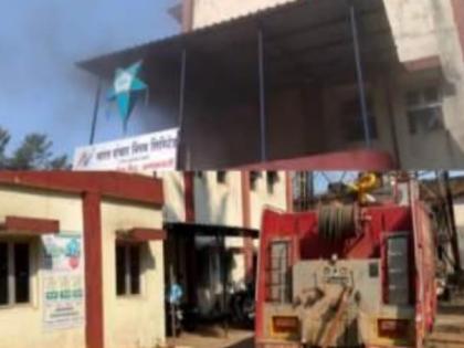 Fire at BSNL exchange office in Kankavali | कणकवलीत बीएसएनएलच्या एक्सचेंज कार्यालयाला आग, आग आटोक्यात आणण्यासाठी शर्थीचे प्रयत्न