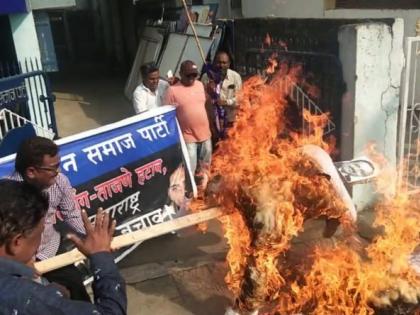 Unrest in BSP at Nagpur, burnt effigies of leaders | नागपुरात बसपामध्ये असंतोष, जाळले नेत्यांचे पुतळे