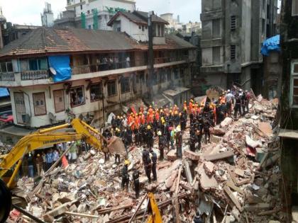 FIR lodged on 'Bu-Hani Trust'; Husseini building accident; Action taken after 13 days | ‘बु-हानी ट्रस्ट’वर गुन्हा दाखल, हुसैनी इमारत दुर्घटना; १३ दिवसांनंतर झाली कारवाई  