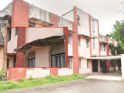 Majeerpur was removed from the building as it was deemed a dangerous building; the water conservation office was set up there. | धोकादायक इमारत ठरवून मजीप्राला तेथून काढले; तिथेच जलसंधारणचे कार्यालय थाटले Majeerpur was removed from the building as it was deemed a dangerous building; the water conservation office was set up there. | धोकादायक इमारत ठरवून मजीप्राला तेथून काढले; तिथेच जलसंधारणचे कार्यालय थाटले