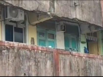 Employees of Bhiwandi Municipal Corporation live in dangerous buildings | भिवंडी महापालिकेतील कर्मचाऱ्यांचे धोकादायक इमारतींमध्ये वास्तव्य