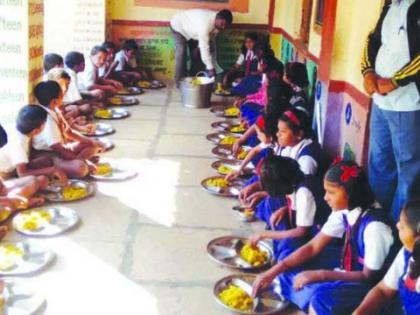 In Buldana district, 971 schools will get meal alsoin the holidays | बुलडाणा जिल्ह्यात ९७१ शाळांमध्ये सुटीतही शिजणार खिचडी