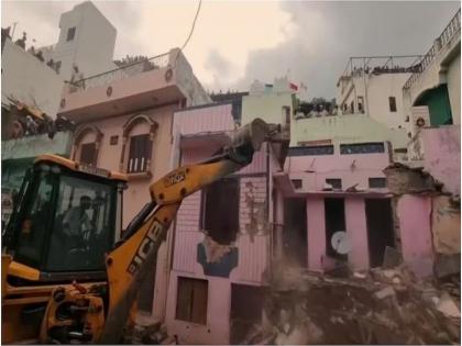 No demolition even if person is convicted; Supreme Court words against bulldozer Action | 'बुलडोझर एक्शन'वर सुप्रीम कोर्टाची कठोर भूमिका; "जरी एखादा दोषी असेल तरीही..."