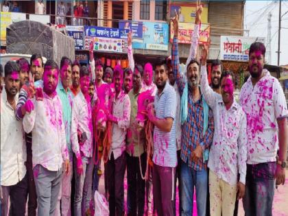 bullock cart race Bull procession in Pusegaon satara | bullock cart race : पुसेगावमध्ये आनंदोत्सव, बैलांची तसेच खोंडांची वाजत-गाजत काढली मिरवणूक