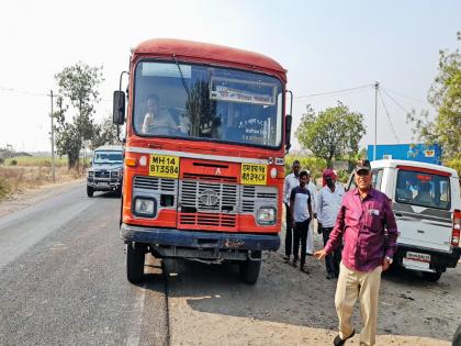 In Pune drunken ST driver's 62 km journey to Swargate Sangola went smoothly Passengers lives in hand | पुण्यात मद्यधुंद एसटीचालकाचा स्वारगेट-सांगोला ६२ किलोमीटर प्रवास सुसाट; प्रवाशांचा जीव मुठीत